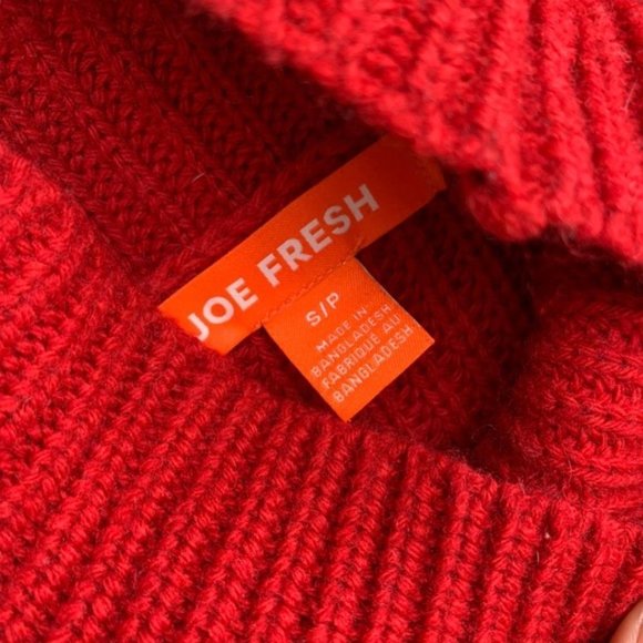 Red 50% Wool Joe Fresh Turtleneck Ribbed Hem Fisherman Aran Sweater size Small - Picture 8 of 8